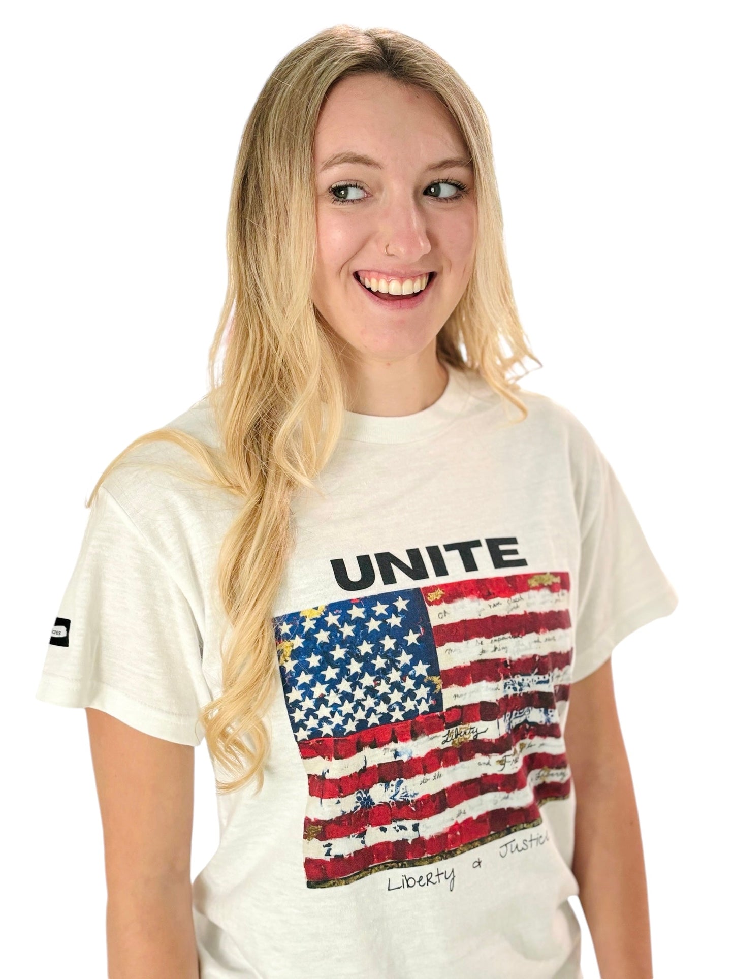 "LIBERTY WARES" UNITE Flag UNISEX TEE White Apliiq