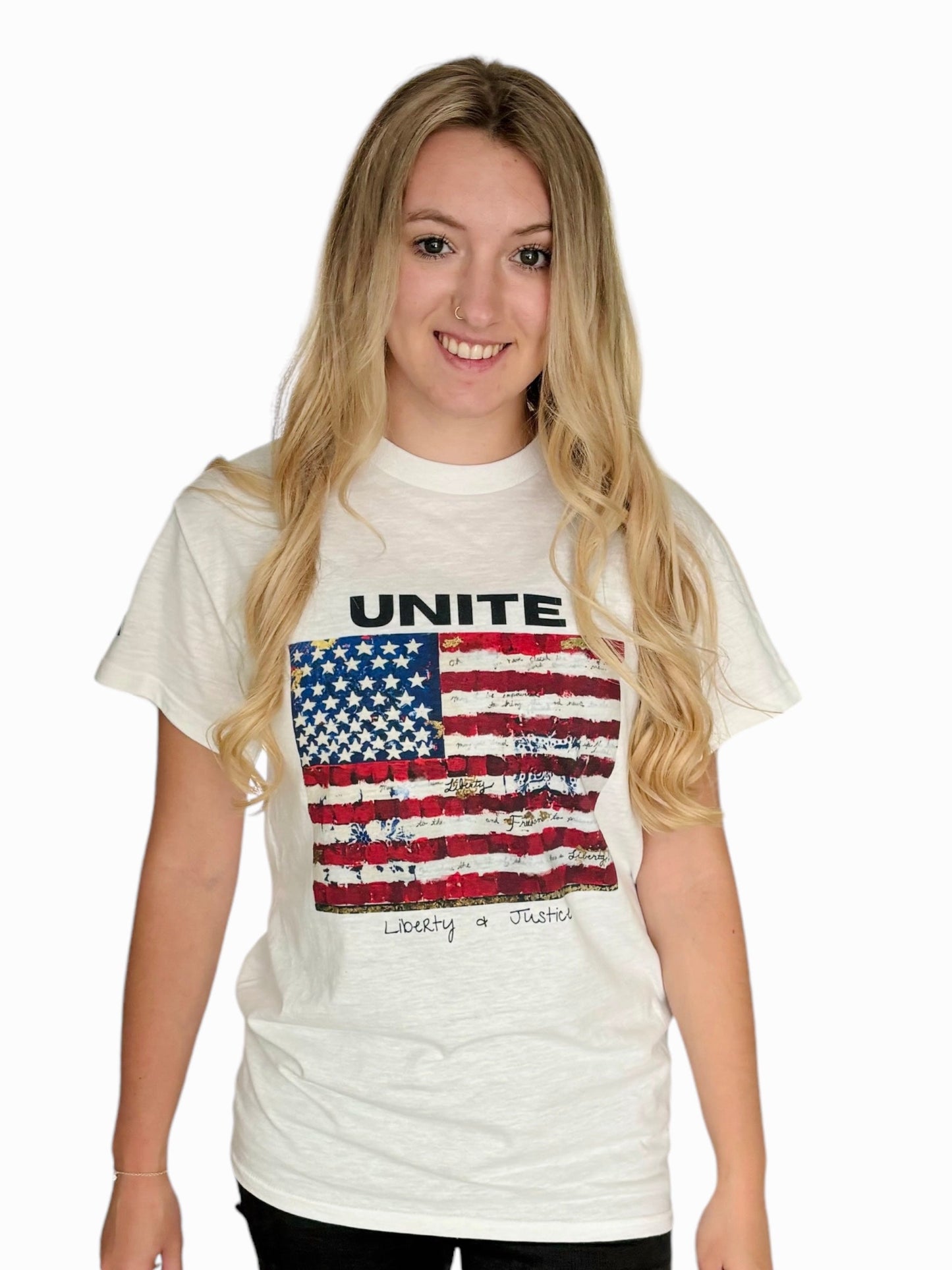 "LIBERTY WARES" UNITE Flag UNISEX TEE White Apliiq